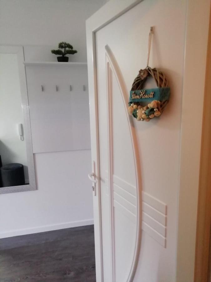 Salvus Apartman Apartment Eger Bagian luar foto